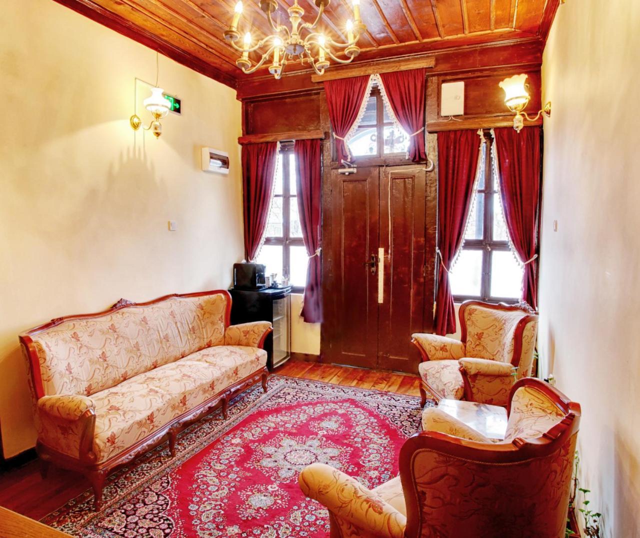 Photo House Hotel Plovdiv Esterno foto